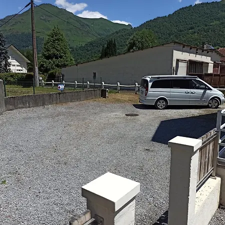 Le - - Jusqu'a 10 Pers