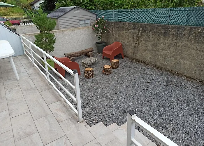 شاليه Le - - Jusqu'a 10 Pers لارونس